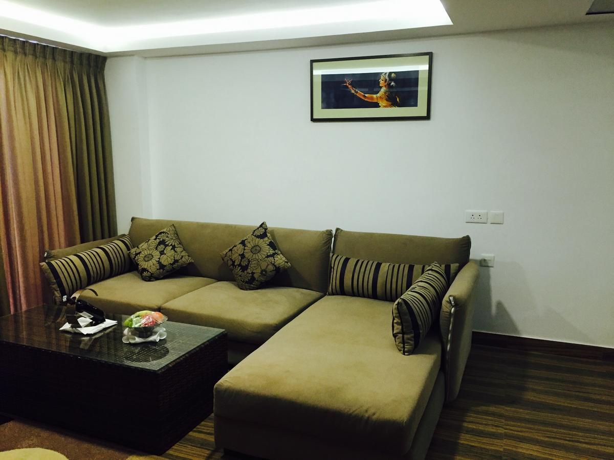 Kga Elite Continental Hotel Tiruvalla Exterior photo