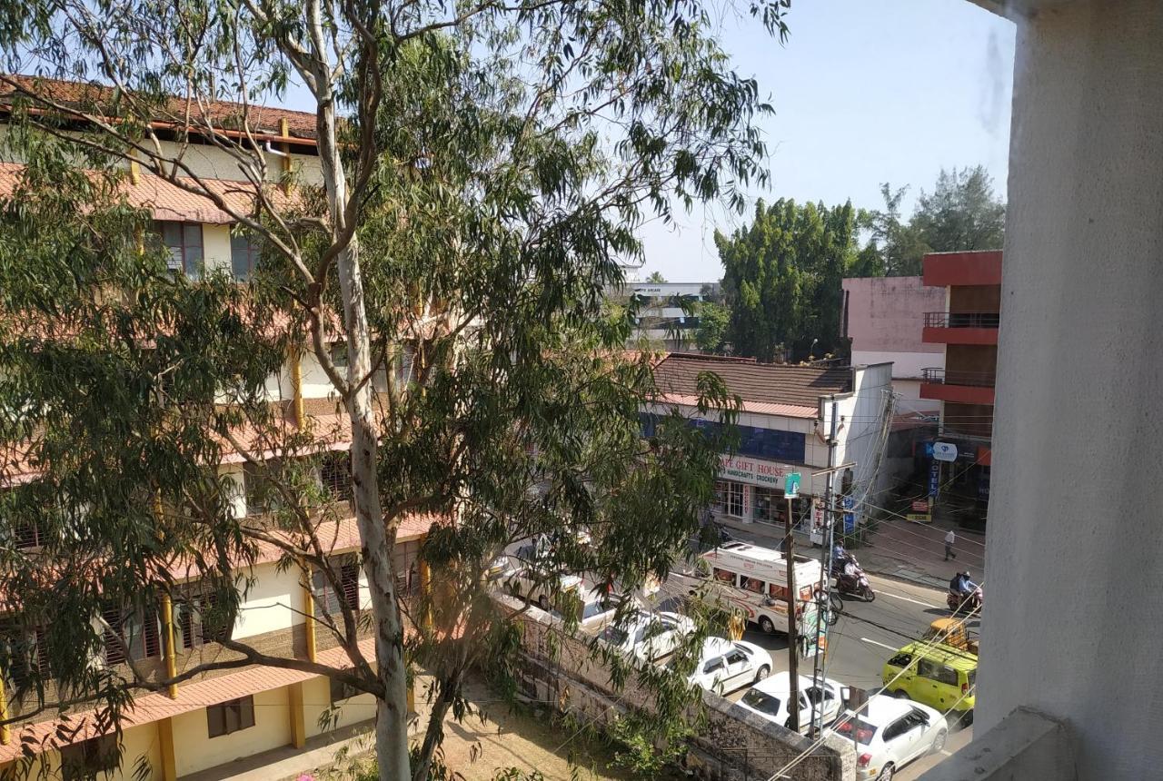 Kga Elite Continental Hotel Tiruvalla Exterior photo